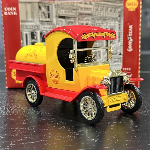 Shell Motor Oil Co. Vintage 1912 Ford Car Coin Bank - Picture 1 of 12